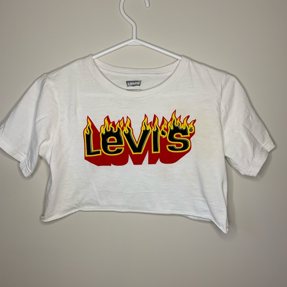 Levi’s flame crop top